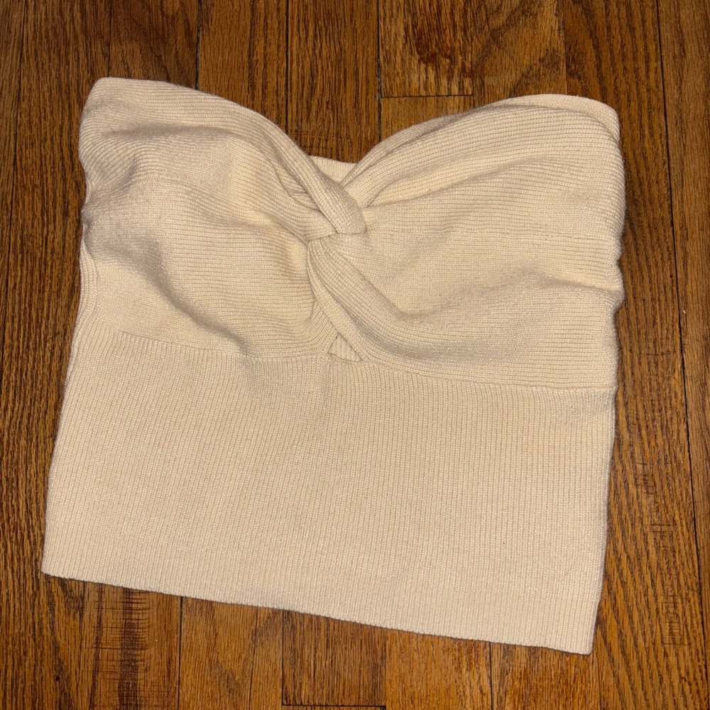 Sleeveless knitted top🤍